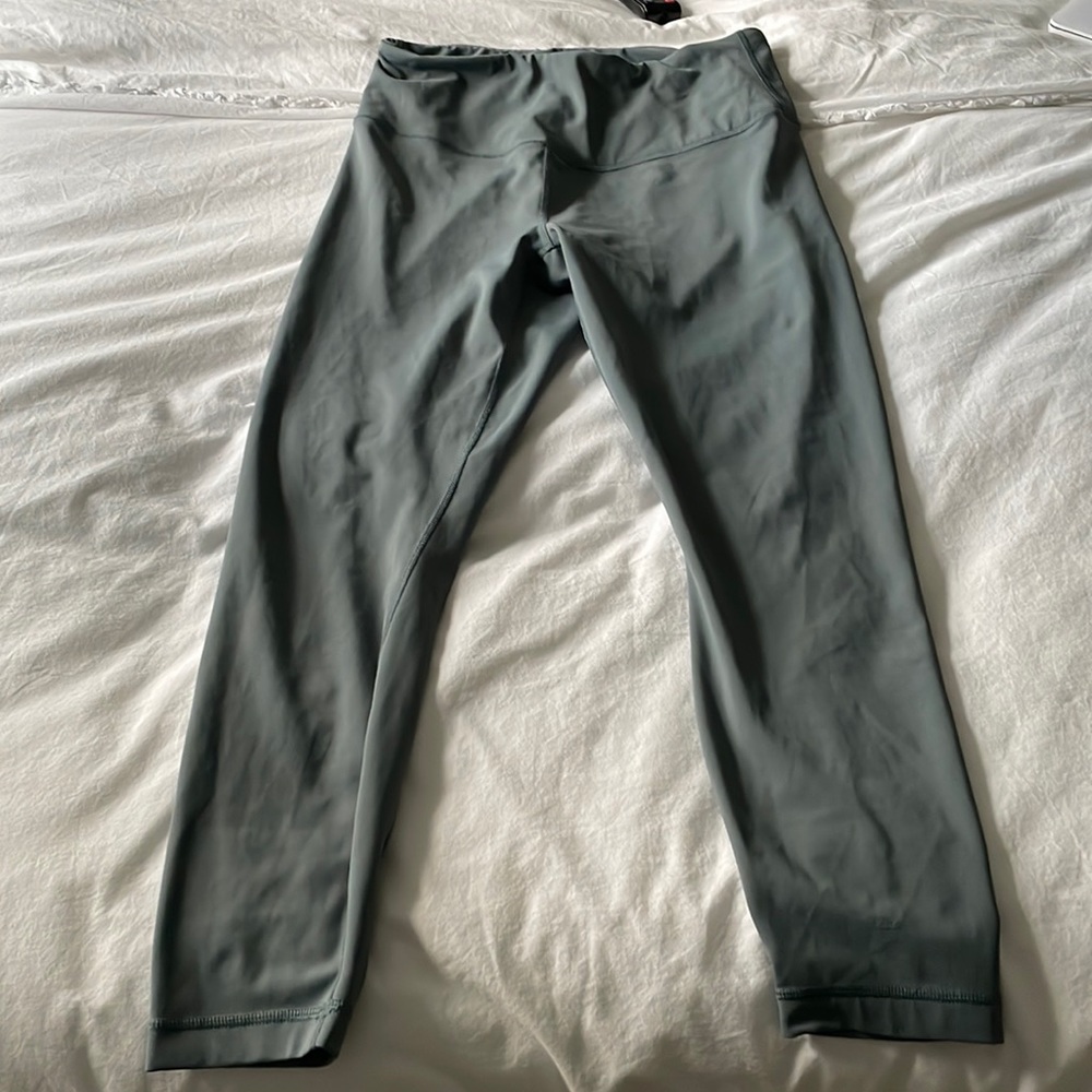Blueish gray leggings